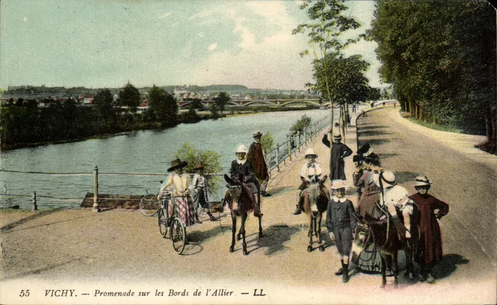 Vichy — Promenade an den Ufern der Allier — LL - Vorderseite