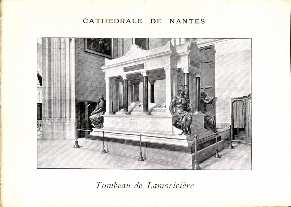 Kathedrale von Nantes — Grabmal von Lamoricière - Vorderseite