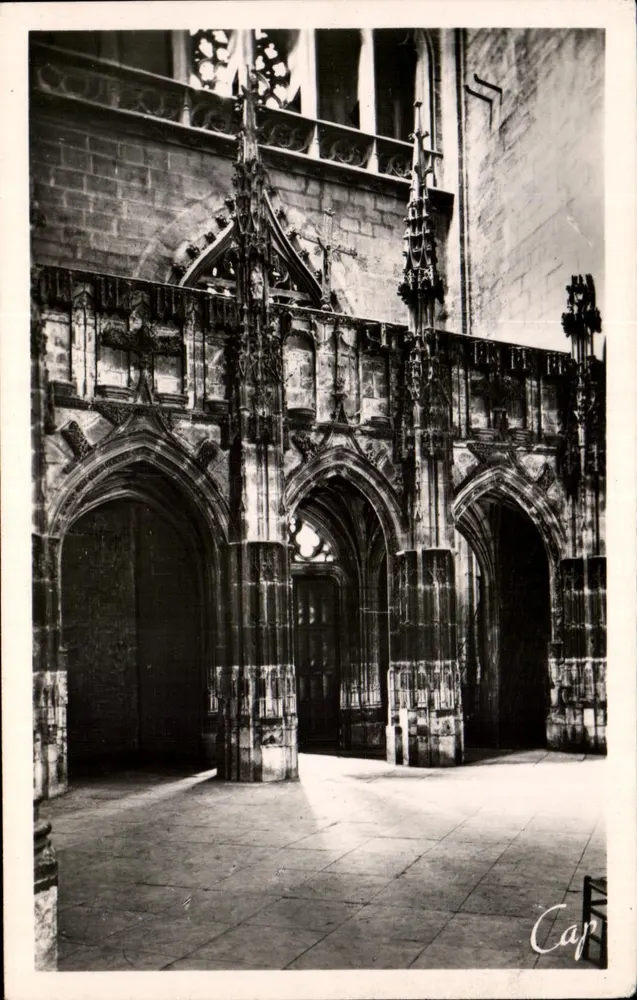 Rodez — Interior da Catedral — O Jubé - Frente