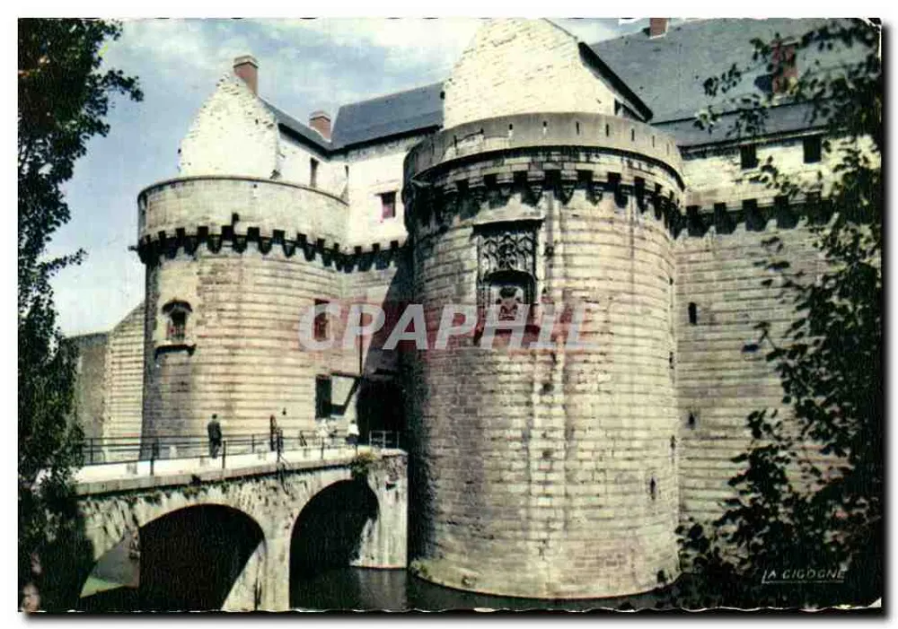Castelo de Nantes — vista das torres redondas e do ponte — editor La Cigogne, n° 44.998.25 - Frente