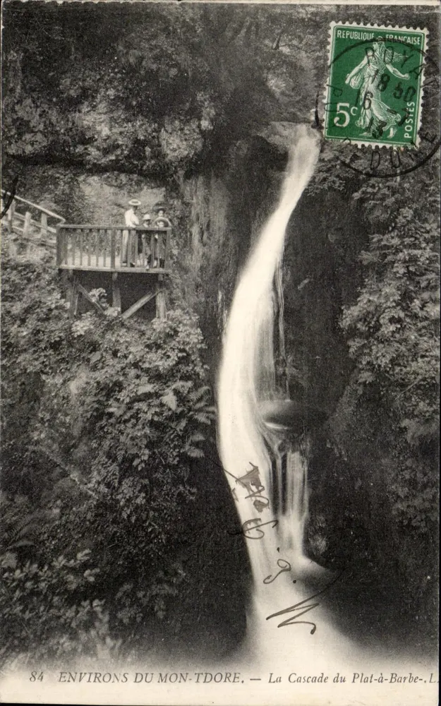 Arredores do Mont-Dore — A Cachoeira do Plat-à-Barbe — Editor não identificado, n° 84 - Frente