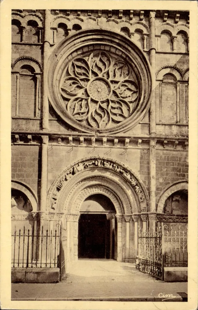Cognac — Kirche Saint-Léger — Der Portal — Cism - Vorderseite