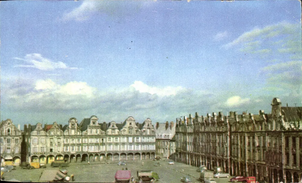Arras - Grand'Place — vista panorâmica dos edifícios históricos - Frente