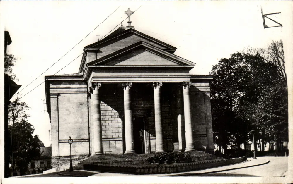 Arras - A Igreja de São Nicolau na cidade — Edição Laflatte, Grand'Place - Frente