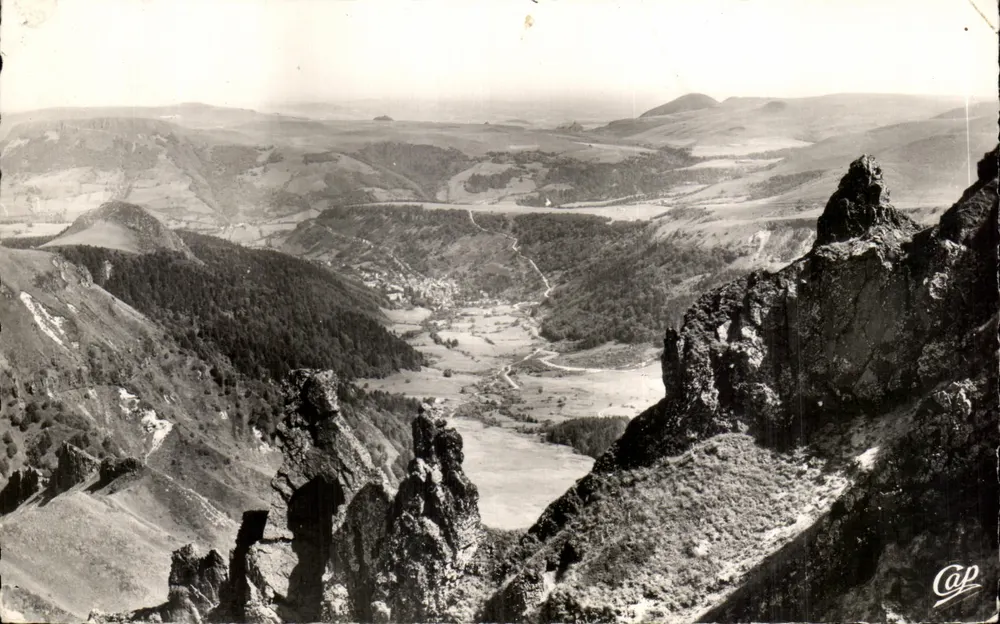 Auvergne — Ansicht von Sancy in Richtung Mont-Dore — C.A.P. (Paris) - Vorderseite