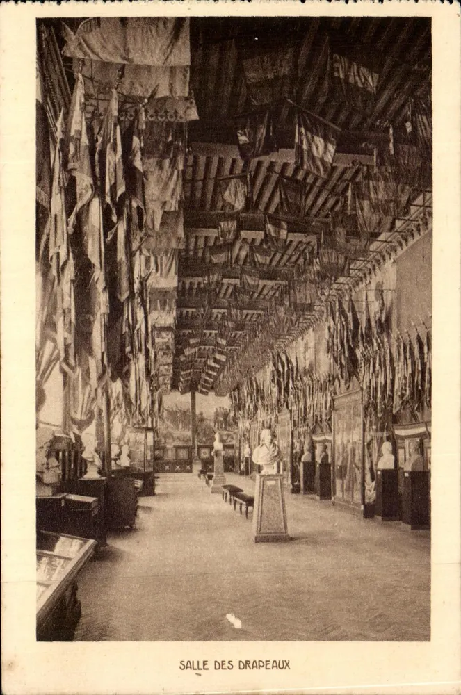 Saal der Fahnen — Militärmuseum — Verein der Freunde des Militärmuseums - Vorderseite