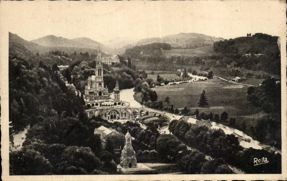 Lourdes — Die Basilika und der Gave gesehen vom Donjon des Schloss-Forts — Rella - Vorderseite