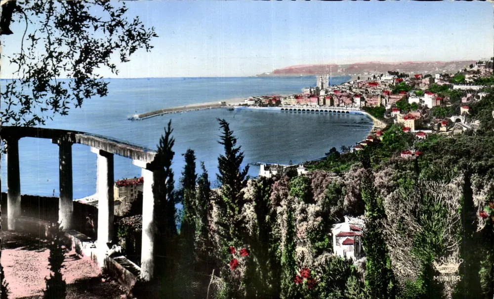 Menton — Ogólny widok z Garavan — MUNIER - Awers