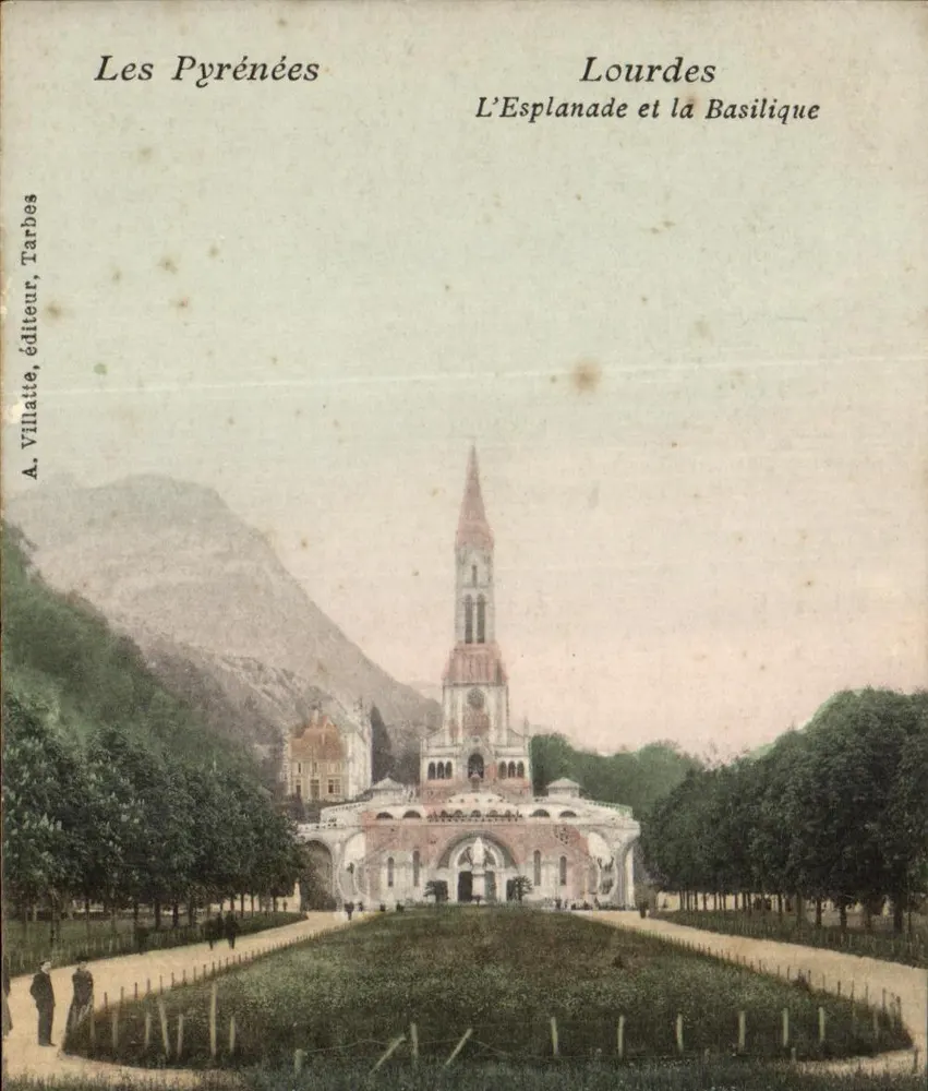 Lourdes — A Esplanada e a Basílica — A. Villatte, editor, Tarbes - Frente