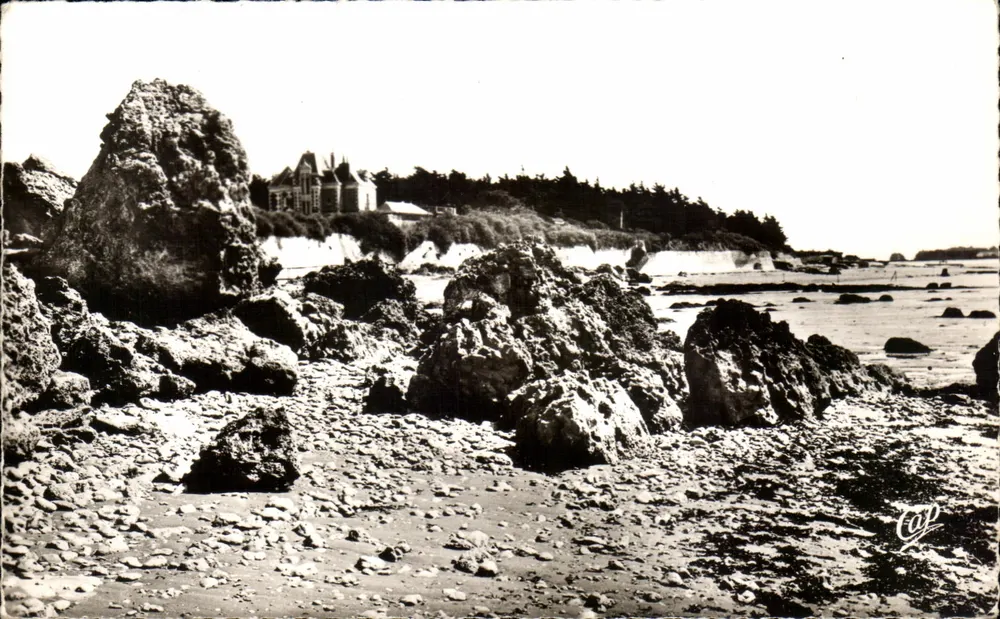 Châtelaillyon — Die Felsen von Angoulins und das Schloss — C° des Arts Photomécanique - Vorderseite