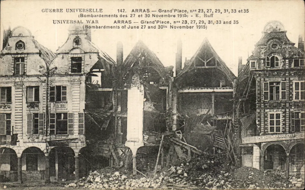 Arras — Grand'Place, Nr. 23, 27, 29, 31, 33 und 35 — Bombardements vom 27. und 30. November 1915 — E. Ruff - Vorderseite