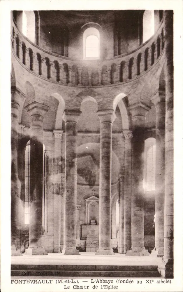 Fontevrault (M-et-L.) — Das Kloster (gegründet im 11. Jahrhundert). Der Chor der Kirche - Vorderseite