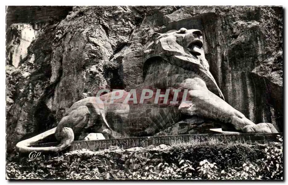 O Leão de Belfort — obra de Bartholdi — editor: La Vallée des Arts Photodrome - Frente