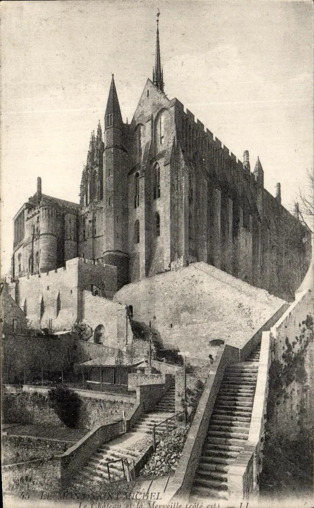 Mont Saint-Michel — Das Schloss und die Merveille (östlicher Teil) — Verlag: L. L. (Nr. 45) - Vorderseite