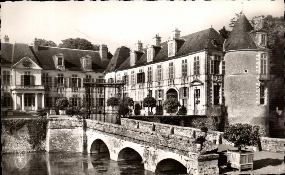 Avaray (Loir-et-Cher) — O Castelo — Edições do LYS - Frente