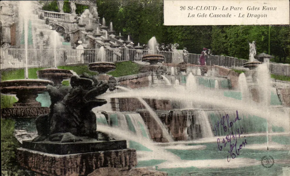 St-Cloud - O Parque das Águas - A Grande Cachoeira - O Dragão - Frente