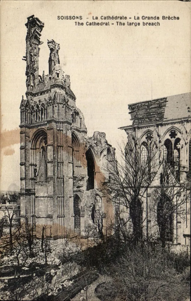 Soissons - A Catedral - A Grande Brecha - Frente