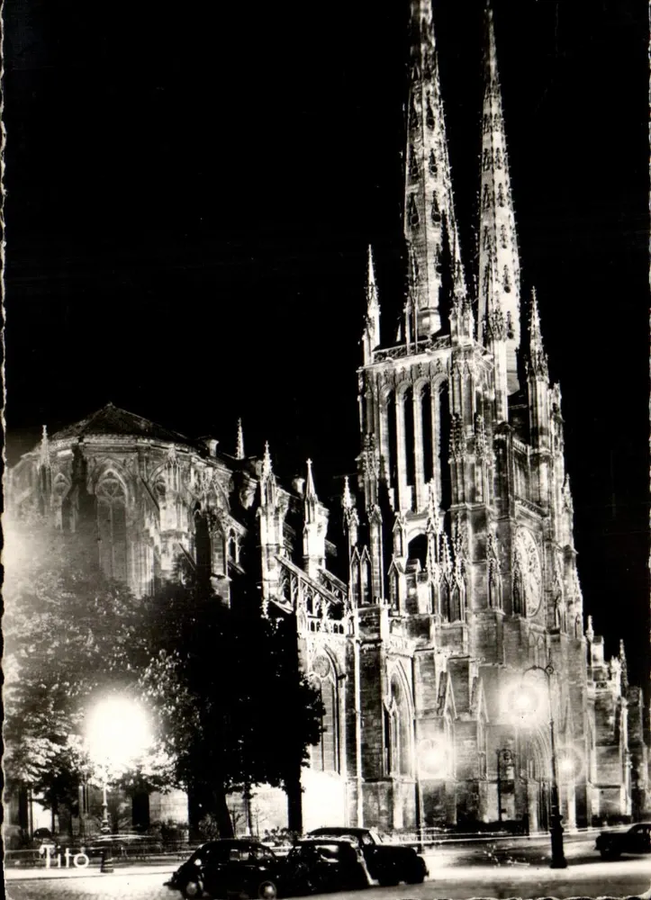 Cathédrale de Bordeaux — vue nocturne illuminée — éditeur Tito - Frente