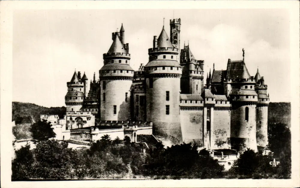 Castelo de Guîzé — PIERREFONDS — C.A.P. (47) - Frente