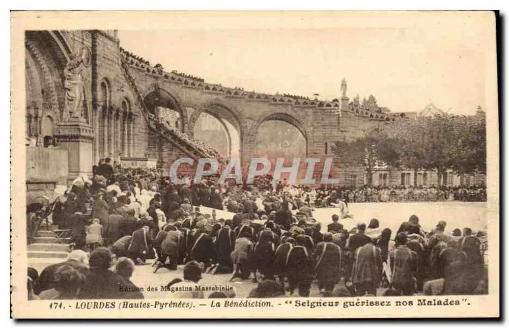 LOURDES (Hautes-Pyrénées) — Die Segnung — Ausgabe von Magasins Massabielle, Nr. 474 - Vorderseite