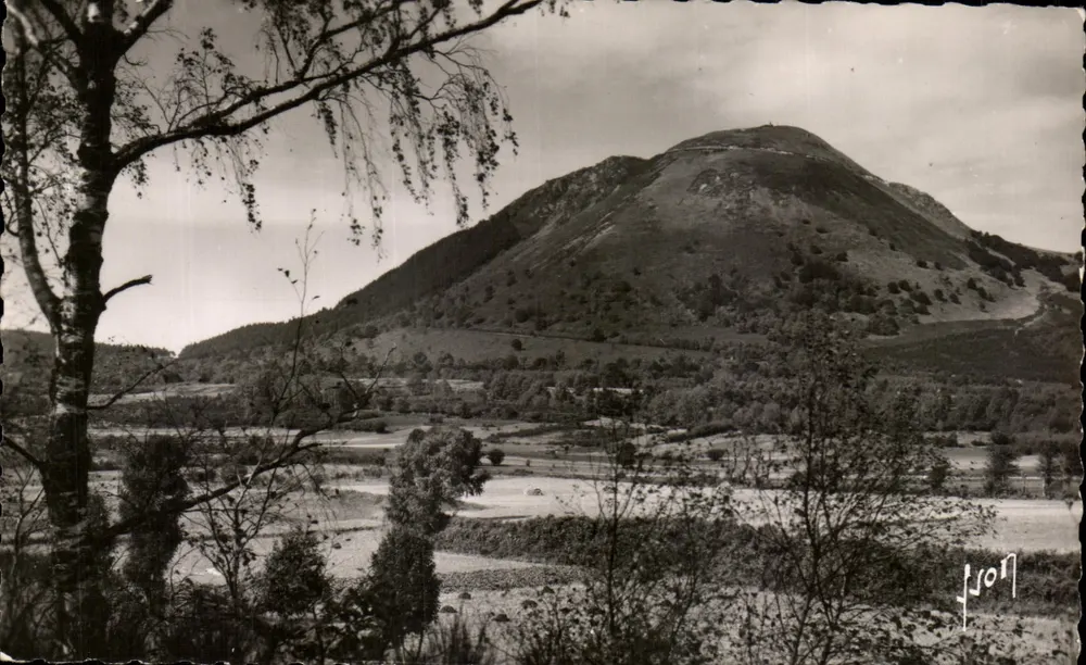 O Puy de Dôme — Environs de Royat (Puy-de-Dôme) — Éditions d'Art Martel, Paris - Frente