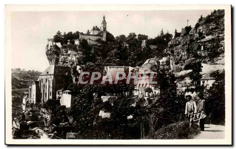 Rocamadour — Allgemeiner Blick auf die neuen Rampen, aus der Anfahrtsroute genommen — Edit Pyrénées Océan - Vorderseite
