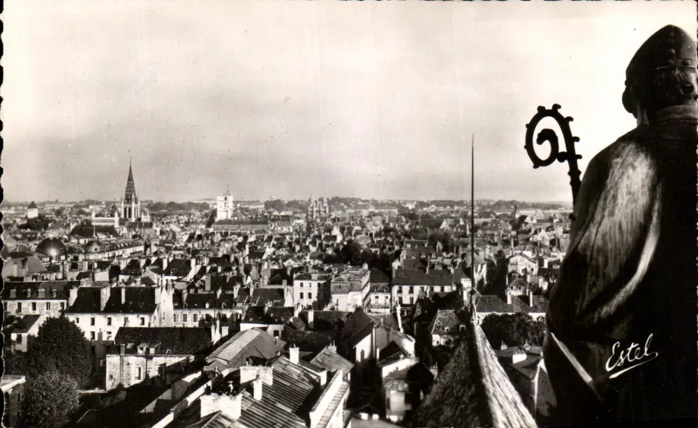 Dijon — Allgemeiner Blick von Saint-Benigne — Estel - Vorderseite
