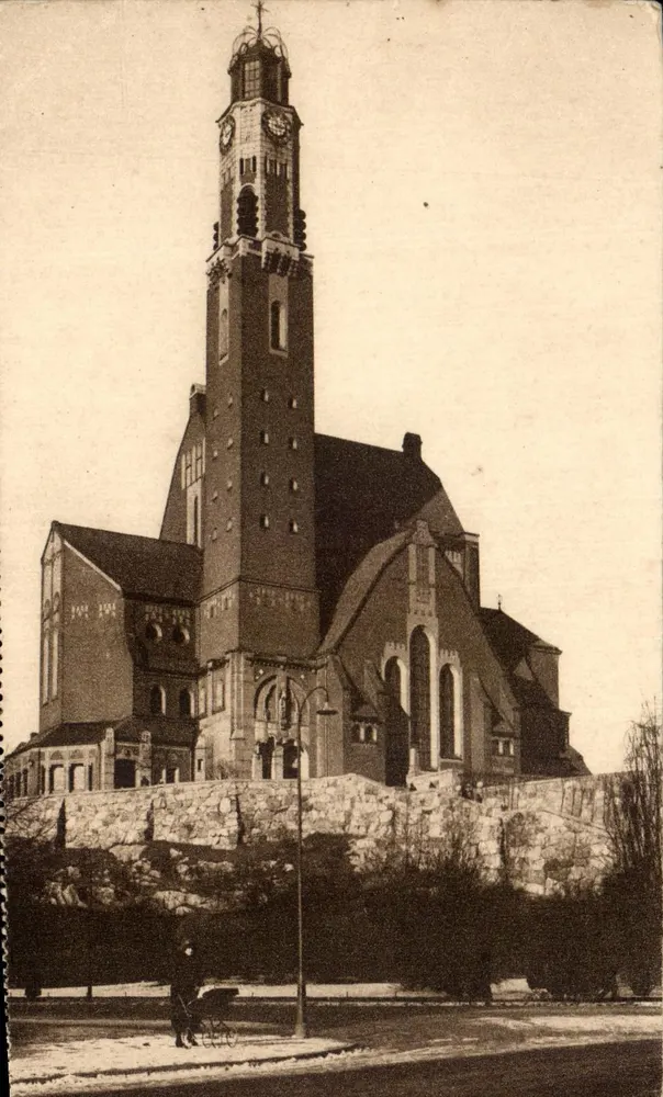 Église d'Engelbrekt — vue de l'édifice avec son clocher à horloge — éditeur Fritze Booksellers - Awers