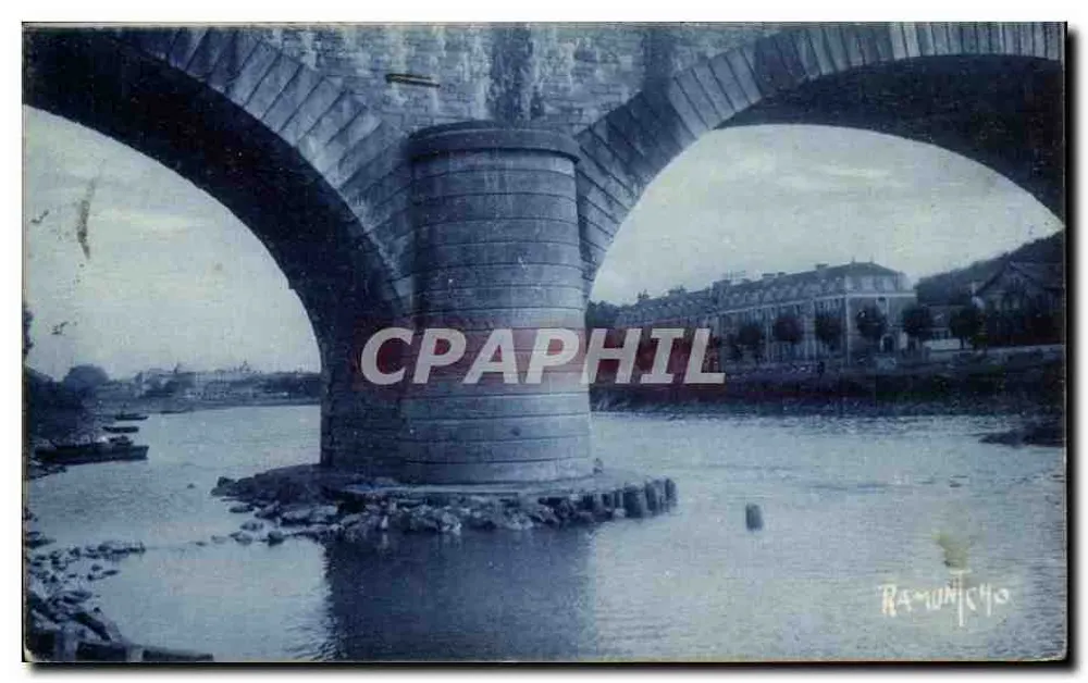 Ponte sobre o Adour em Dax — vista da cidade — editor Ramontcho - Frente