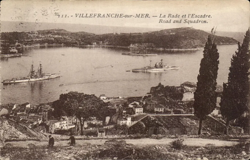 Villefranche-sur-Mer — Ansicht des Hafens und der Flotte — n° 111 - Vorderseite