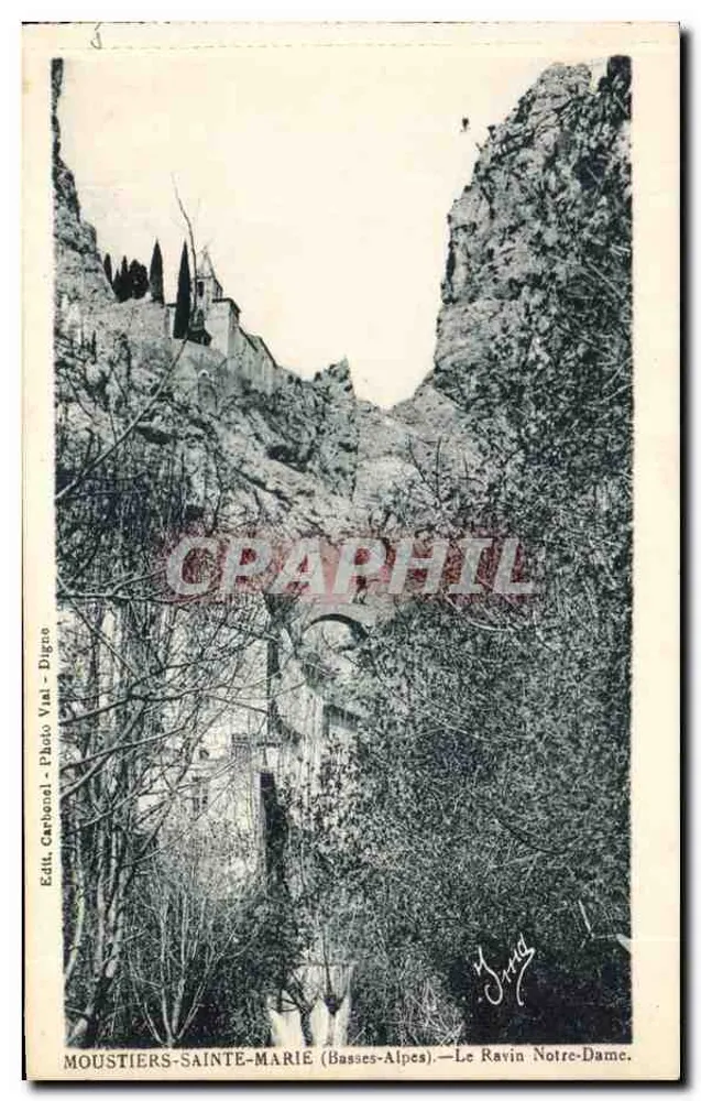 Moustiers-Sainte-Marie (Basses-Alpes) — Der Gorge Notre-Dame — Edit. Carbonel - Photo Vital - Digne - Vorderseite