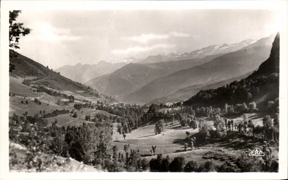 Arredores de Luchon — Vale de Oueill em direção a Superbagnères — CAA - Frente