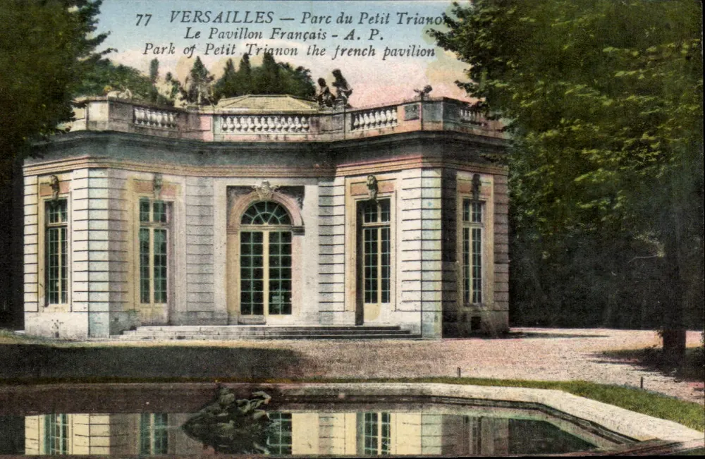 Versailles — Park des Petit Trianon — Das Französische Pavillon — A.P. n°77 - Vorderseite