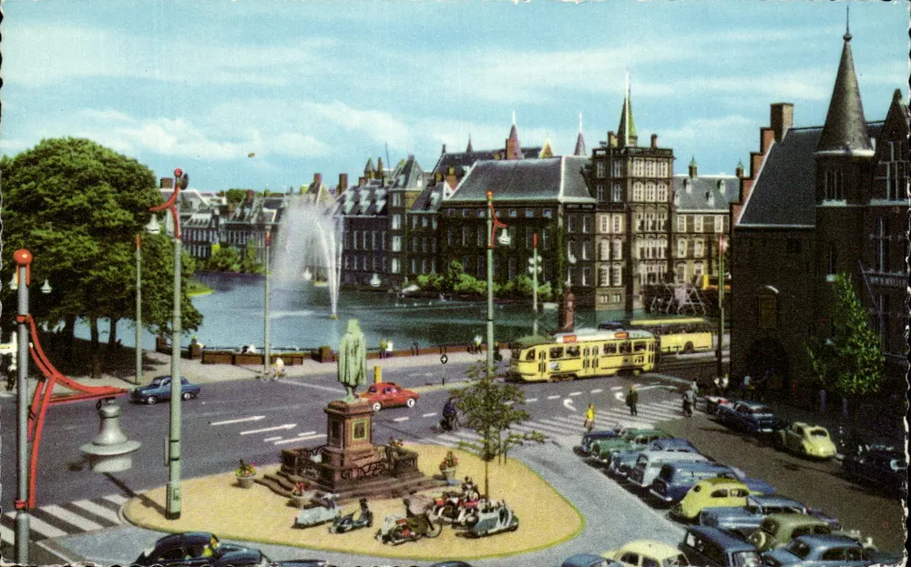 See Louis mit Parlament — Den Haag — Verlag G. M. van der Aa, Nr. 2677 - Vorderseite