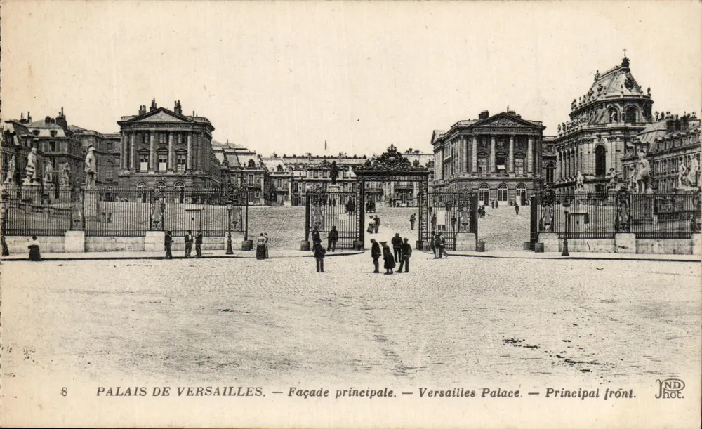 Palácio de Versalhes — Fachada principal — ND Fot. - Frente
