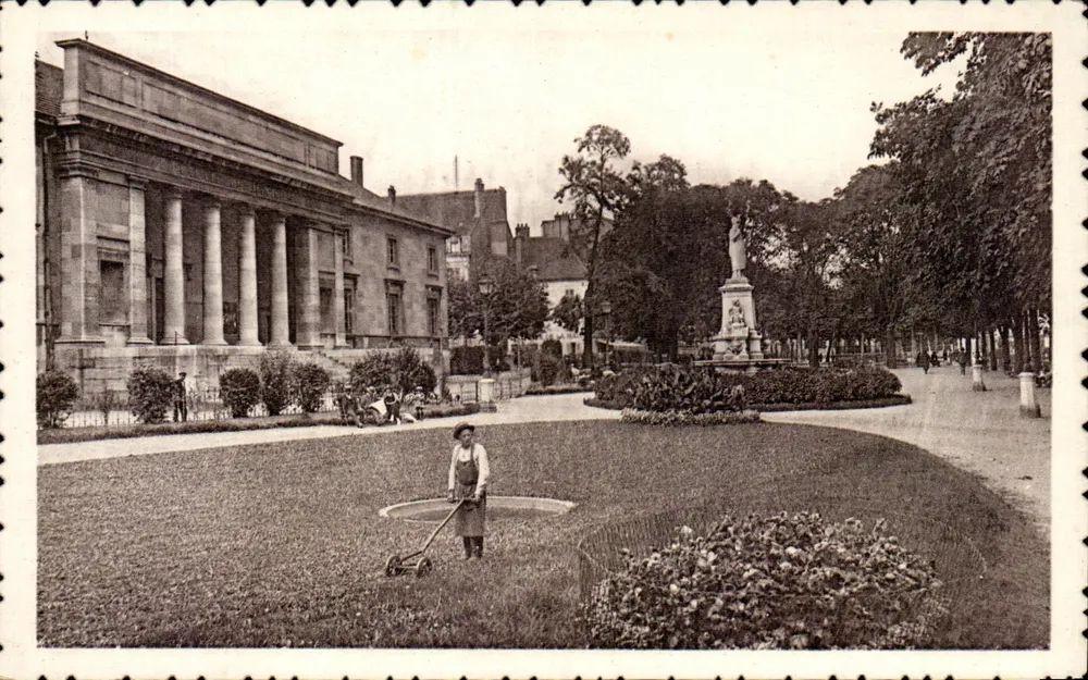 Chalon-sur-Saône — Platz des Palasts der Gerechtigkeit — Imp. Puteal, Mâcon - Vorderseite