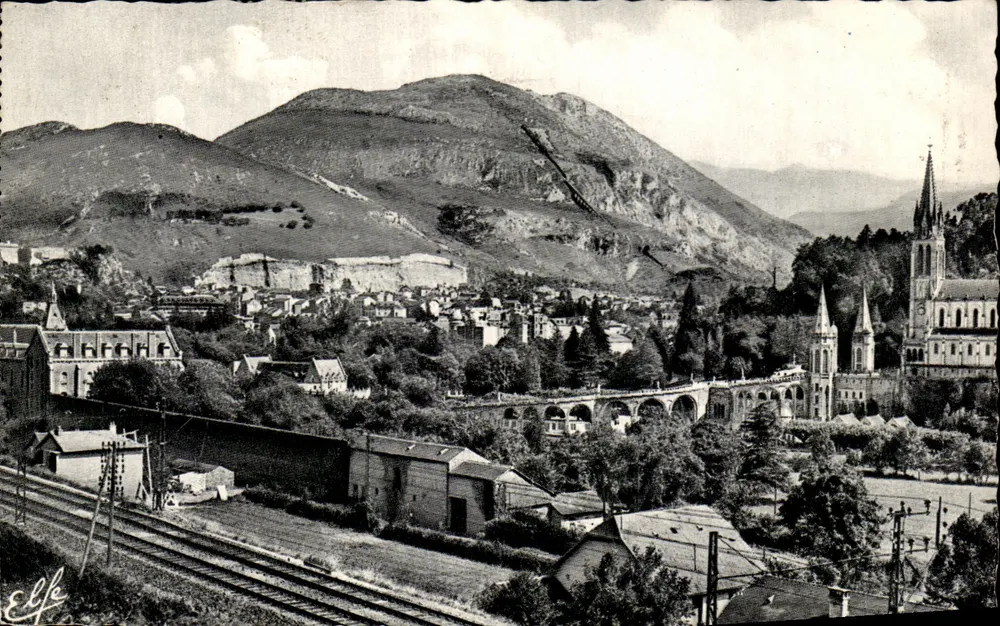 Lourdes — Allgemeiner Blick vom Weg nach Pau — Lourdes Editions - Vorderseite