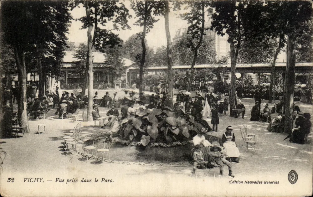 Vichy — Uitzicht genomen in het Park — Uitgave Neuvelles Galeries, n°32 - Voorkant