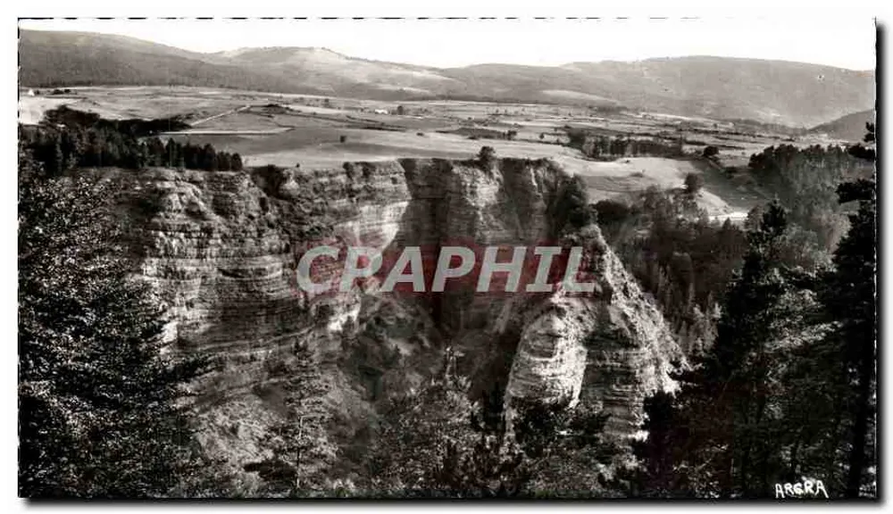 Um Meyrueis (Lozère) — Überblick über den Gouffre — ARGRA Editions - Vorderseite
