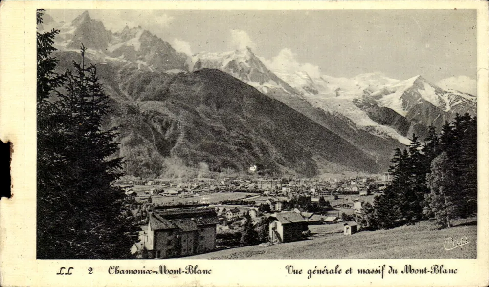 Chamonix-Mont-Blanc — Allgemeiner Blick und Massiv des Mont-Blanc — Verlag - Vorderseite