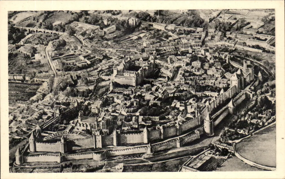 Cidade de Carcassonne — Vista aérea — Cliché C. A. F. - Frente