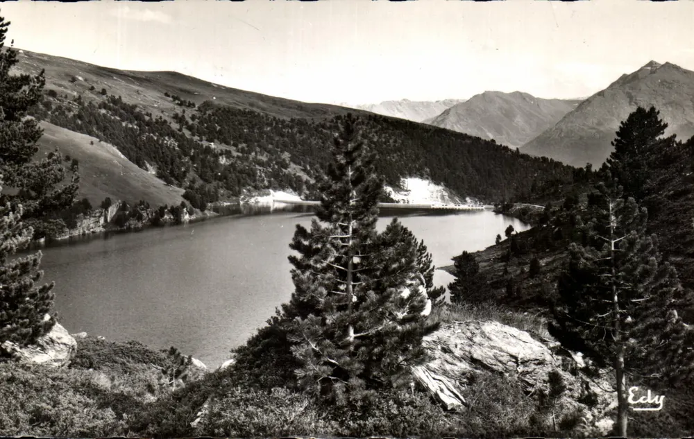 Lac de Plan d'Amont — barrage et montagnes — Éditeur Echy - Frente
