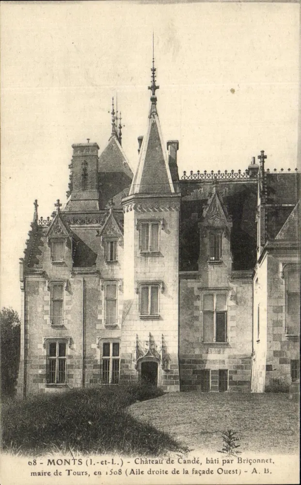 Schloss Candé — Rechte Flügel der Westfassade — von Brignonnet im Jahr 1508 errichtet — A. B. - Vorderseite