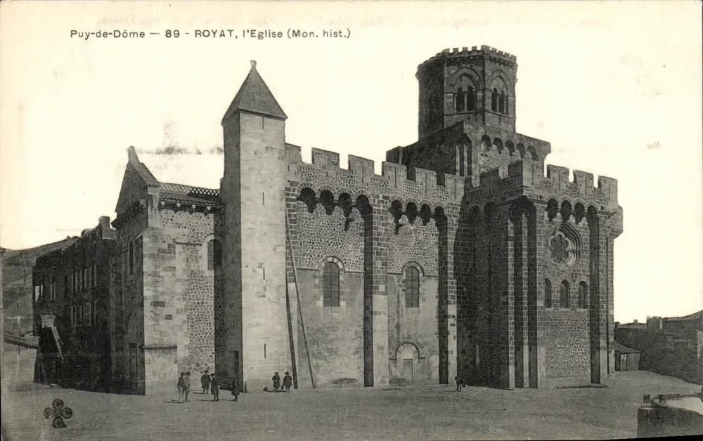 Royat — De Kerk (Historisch Monument) — Onbekende uitgever, serie-nummer niet zichtbaar - Voorkant