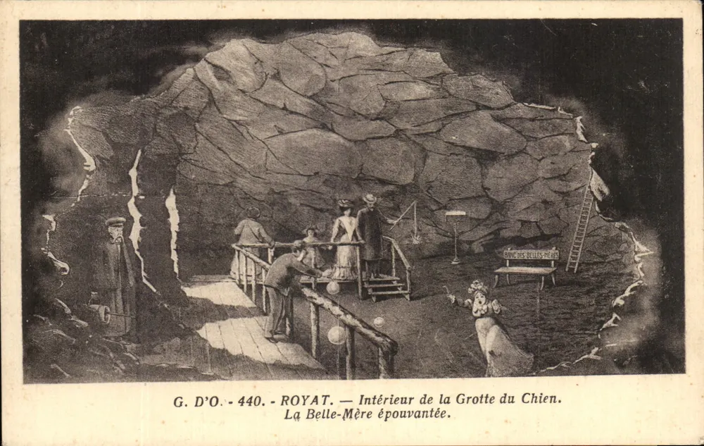 Höhle des Hundes — Die erschrockene Stiefmutter — G. D'O. - 440 - Royat - Vorderseite