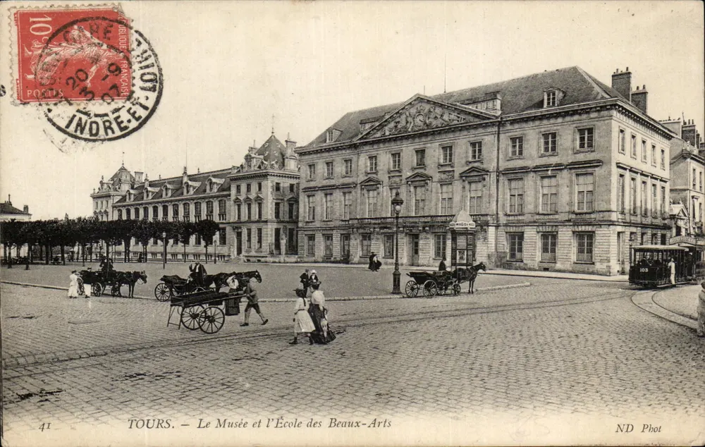 Tours — O Museu e a Escola de Belas Artes — ND Phot - Frente