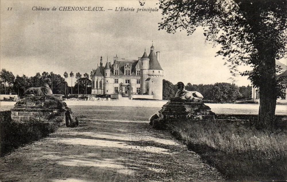 Castelo de CHENONCEAUX — A Entrada Principal — N.D. Paris - Frente