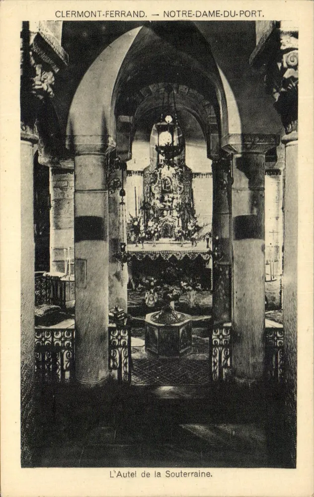 Clermont-Ferrand — Notre-Dame-du-Port — Der unterirdische Altar - Vorderseite