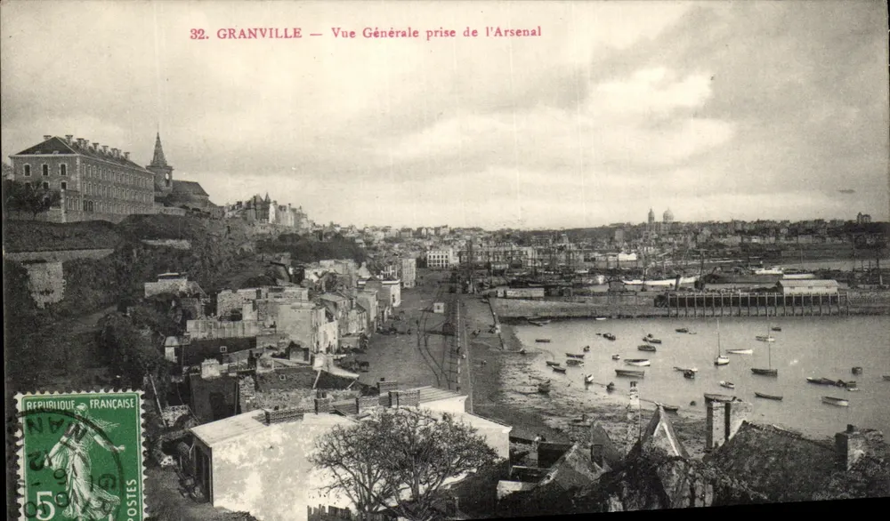 Granville — Allgemeine Ansicht vom Arsenal — Édition République Française, n°32 - Vorderseite