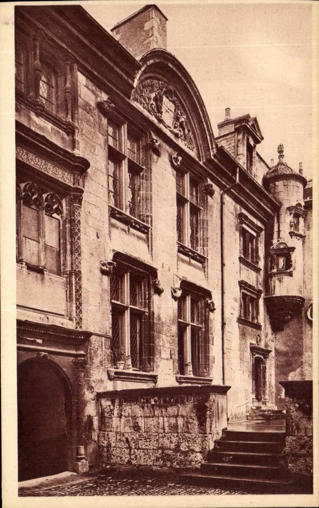 Bourges — Westelijke gevel van het Hotel Lallemant — Uitgever LL, nr. 18 - Voorkant